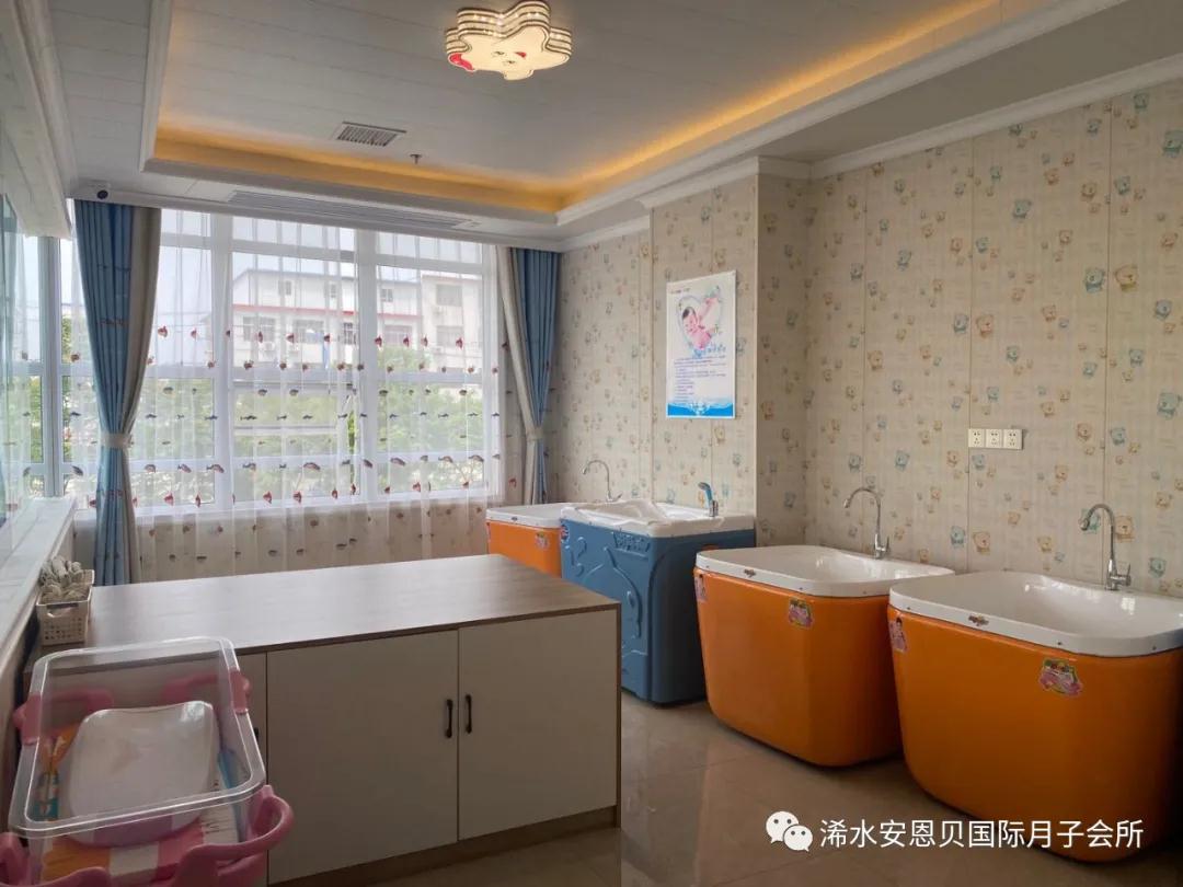 嬰兒托管室