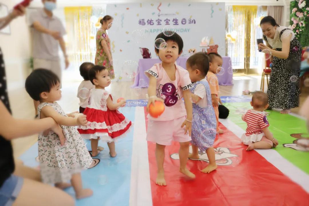 福佑月子中心八月寶貝生日趴,定格美好瞬間~