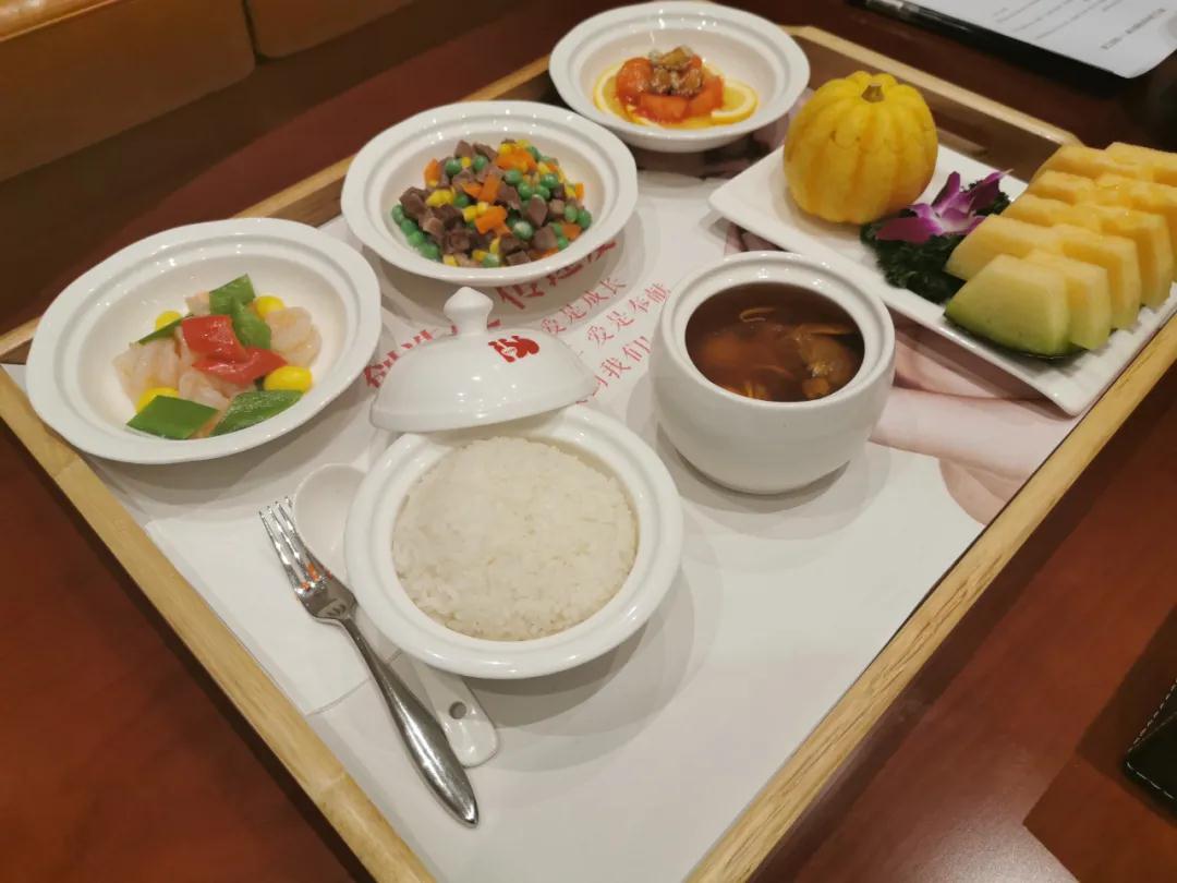 月子餐