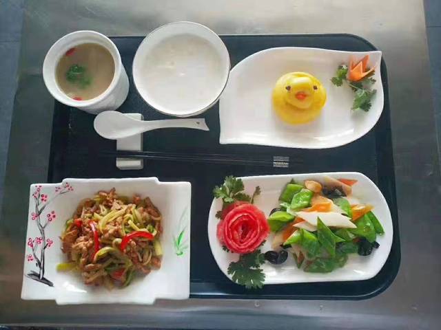 月子餐