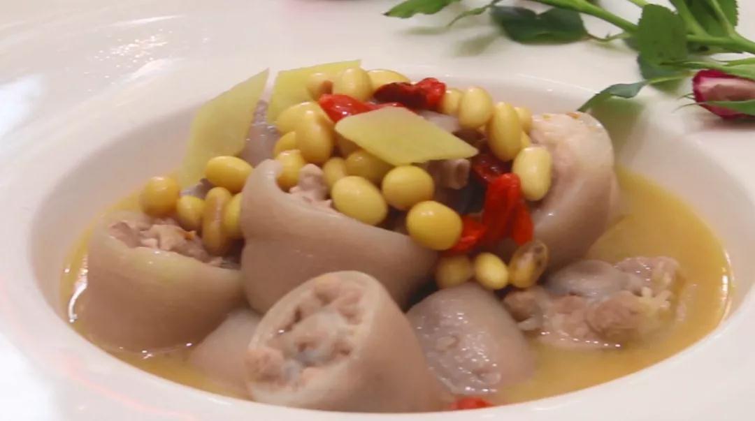 今日月子餐推薦-黃豆燜豬尾