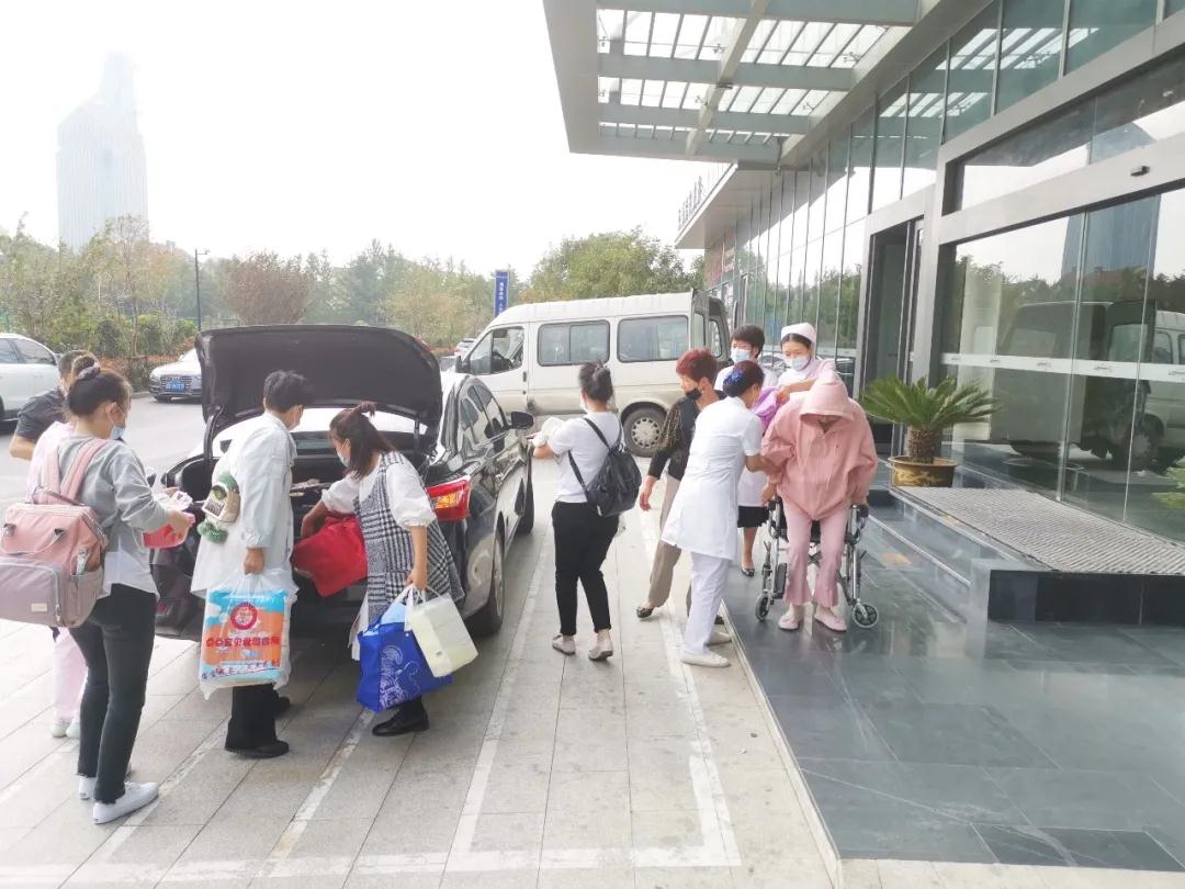 【越溪】小米小公主和媽媽入所啦 ~ 甜蜜的月子旅程等你查收哦！！
