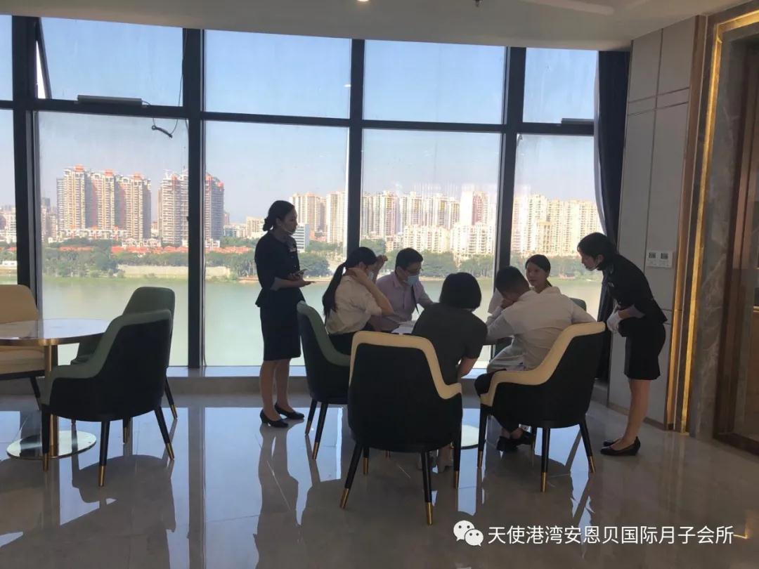 呵護母嬰，傳遞關愛，安恩貝的第一次親密接觸