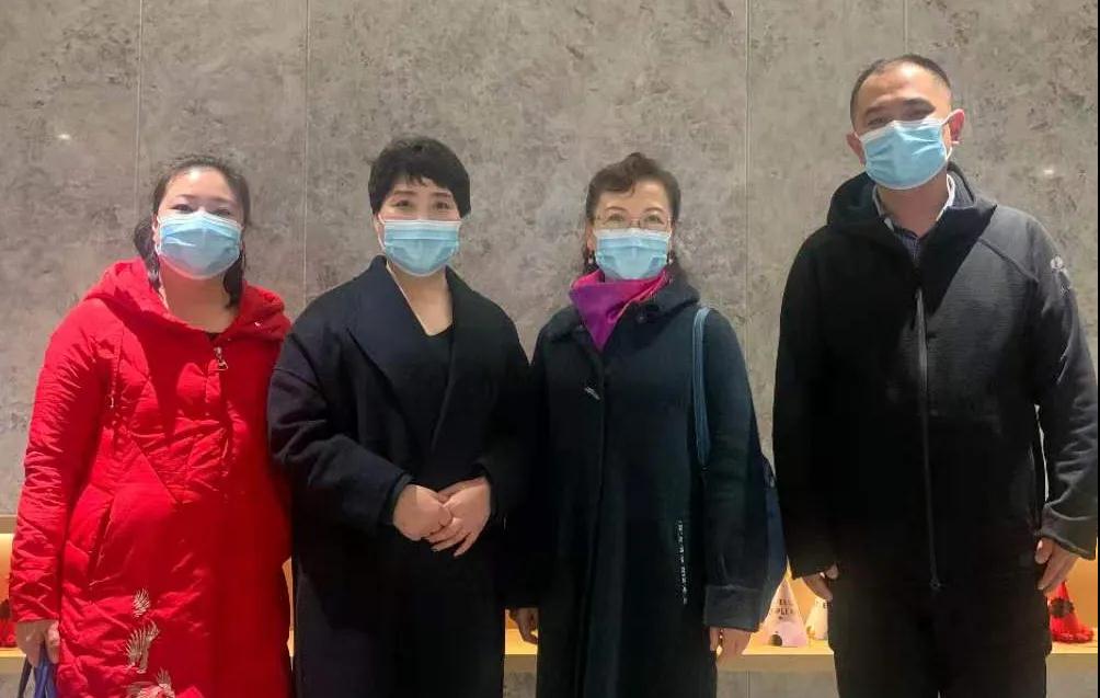 晉城市母嬰協會會長耿俊青帶隊走進貝瑞佳