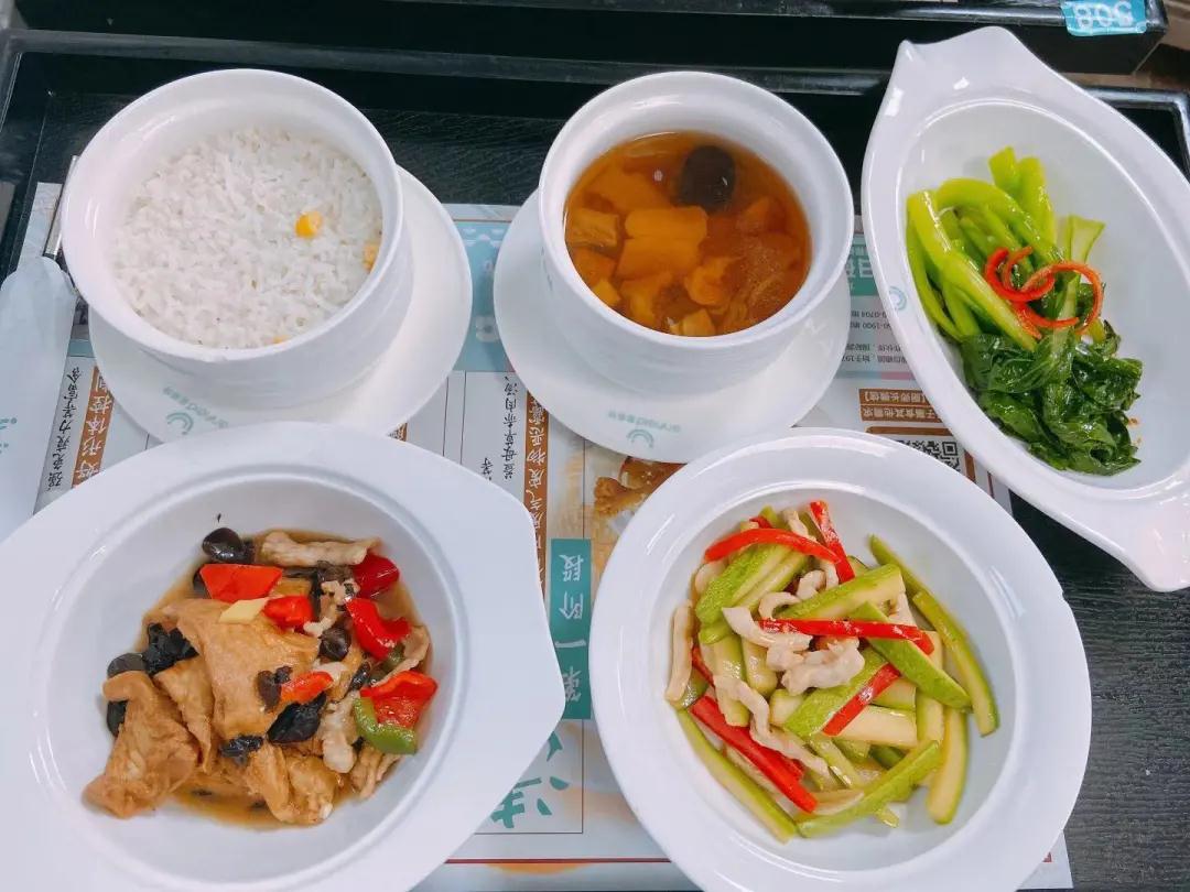 你還在吃大魚(yú)大肉的月子餐嗎,看看恩菲特的月子餐怎么吃吧